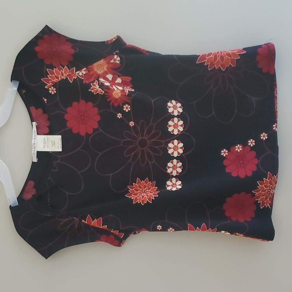 Flower print shirt